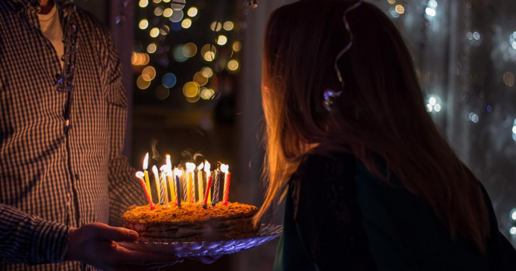 Anniversary Cake Online