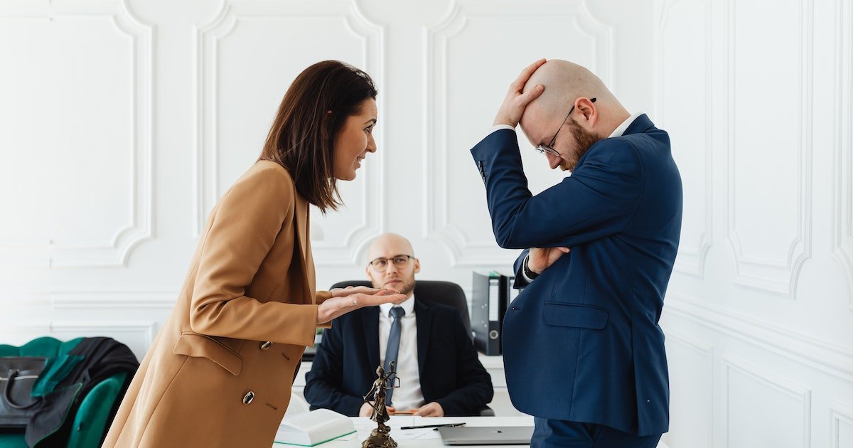 Hire A Divorce Lawyer